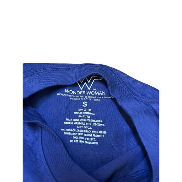 Kohl’s Women’s Wonder Woman T-Shirt – Cobalt Blue – NWT Size Small - Picture 4 of 5